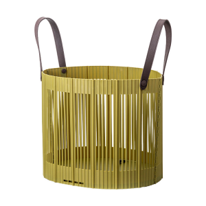 Laundry basket with handle